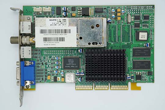 ATI Rage 128 Pro 16MB All-In-Wonder 显示卡（ATI Rage 128 Pro芯片）